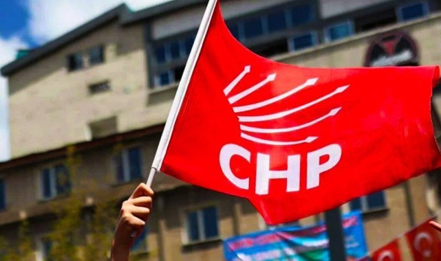 İzmir'de ilçe başkanlarından Çağatay Güç'e destek
