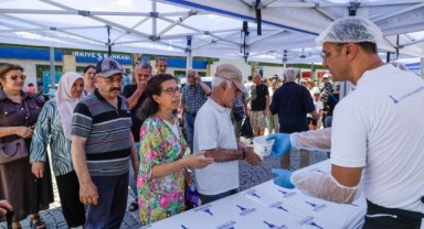 İzmir'de muharrem ayı aşureyle taçlandı