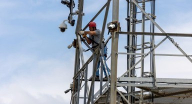 İzmir’in kritik haberleşme altyapısına güneş enerjili güvence