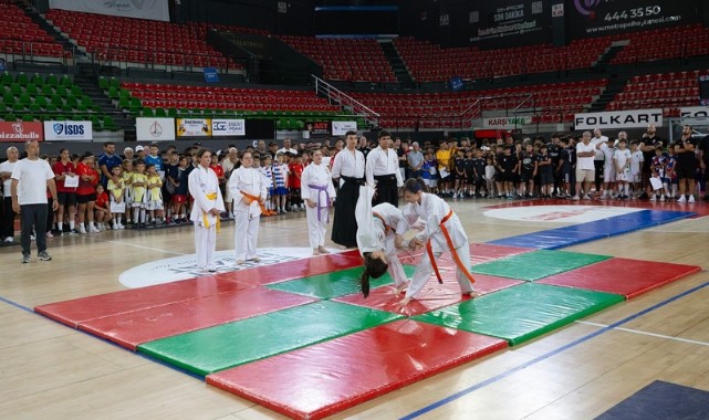 Karşıyaka’da Kış Spor Okulları’na görkemli kapanış