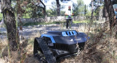 Konak’tan teknolojik adım: Ot biçme robotu sahada