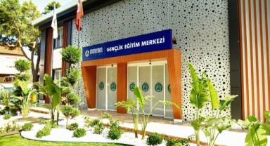 Menemen, eğitim yatırımlarıyla örnek gösteriliyor