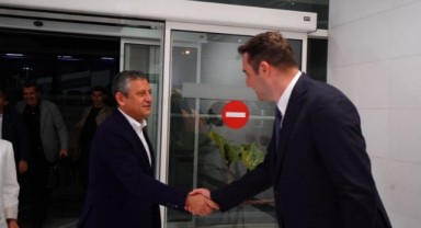 Özgür Özel İzmir'e geldi