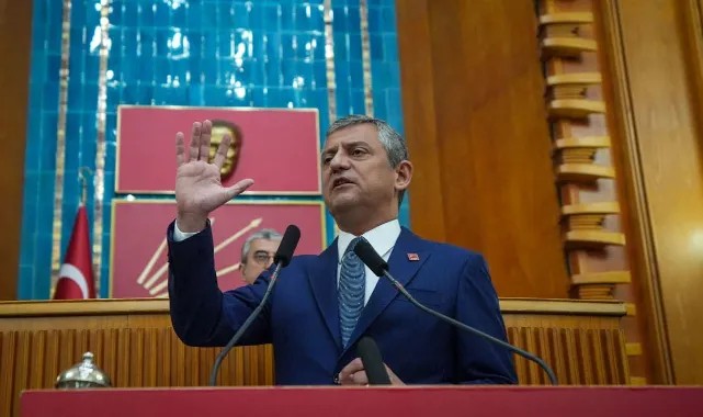 Özgür Özel TBMM Önünde Toplanan Partililere Seslen
