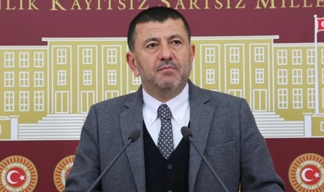 Seferihasar Belediyesi'ne Operasyon: Veli Ağbaba'nın danışmanı gözaltında