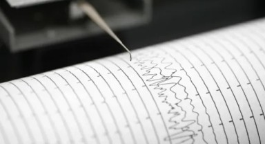 Akdeniz'de 4 Büyüklüğünde Deprem