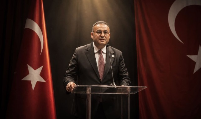 Başkan Serkan Kalmaz CHP'den istifa kararını açıkladı: Yeni Parti’de aynı değerlerle mücadele edeceğim