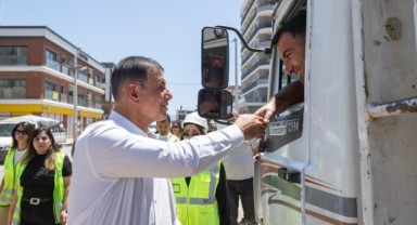 Başkan Tugay: Göz boyayan değil, sorun çözen işler yapıyoruz