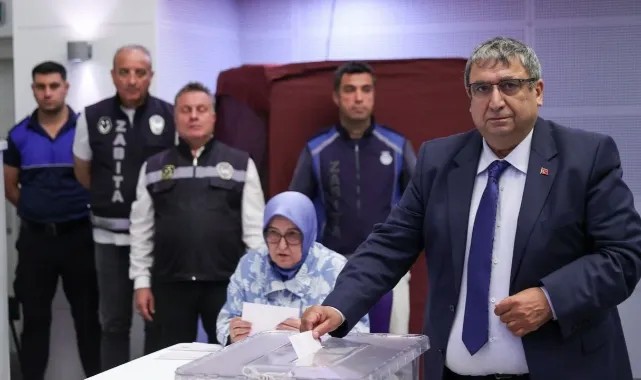 Buca Belediye Başkan Vekili Hüseyin Benzer kararını verdi! CHP'de kalıyor
