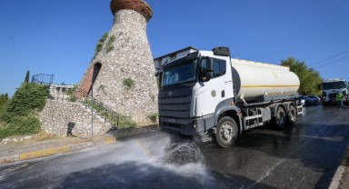 Buca’da yaz temizliği hız kesmeden sürüyor