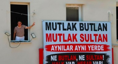 CHP Efes Selçuk’ta “Butlan”a Pankartlı Veda: Atanmış Yönetime İronik Karşılama