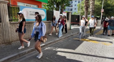 Geleceğin mimarları Karşıyaka’nın tarihi mirasını keşfetti