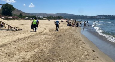 İzmir Büyükşehir Belediyesi iş birliğiyle Efes Selçuk sahillerinde temizlik mesaisi devam ediyor