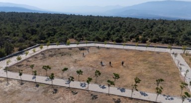 İzmir’de mezarlıklarda Türkiye’ye örnek olacak model