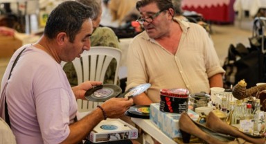 İzmir’de paylaşım büyüyor: İkinci el pazarlarına yoğun ilgi