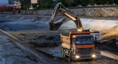 İZSU’dan Manda Çayı’nda 7/24 temizlik seferberliği