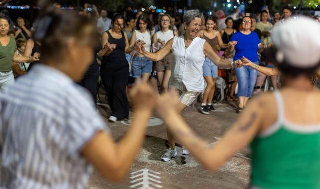 Karantina’da renkli buluşma: Gece Kermesi, Gün Batımı Konseri ile taçlandı