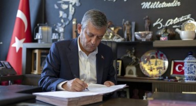 Özgür Özel istifa etti: Yeni partinin kuruluş dilekçesini imzaladı