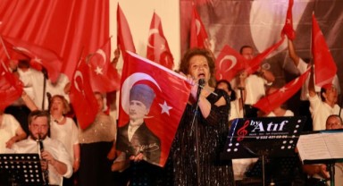 Yenifoça’da Türk Sanat Müziği Rüzgarı: Unutulmaz Bir Gece Yaşandı