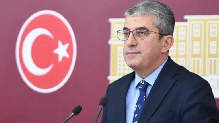 Yeni Partili Günaydın'dan Cemil Tugay açıklaması: "İzmir halkının taleplerine uygun davranmalı"