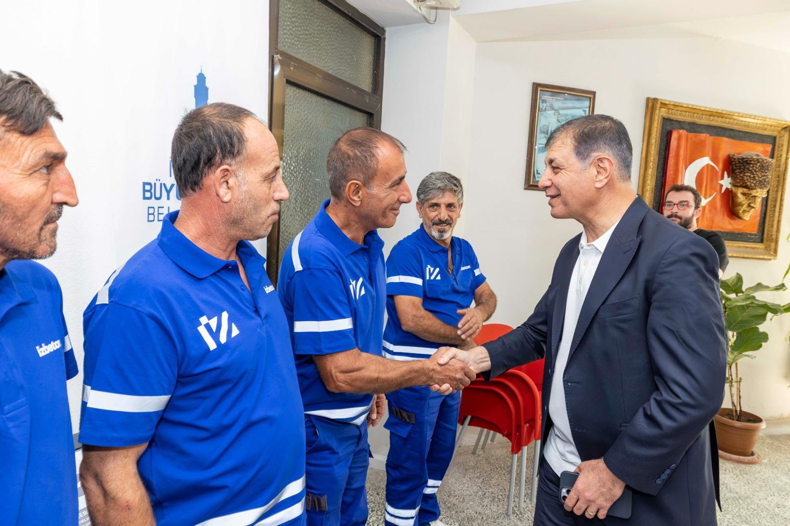 Başkan Tugay güne İZBETON emekçileriyle başladı