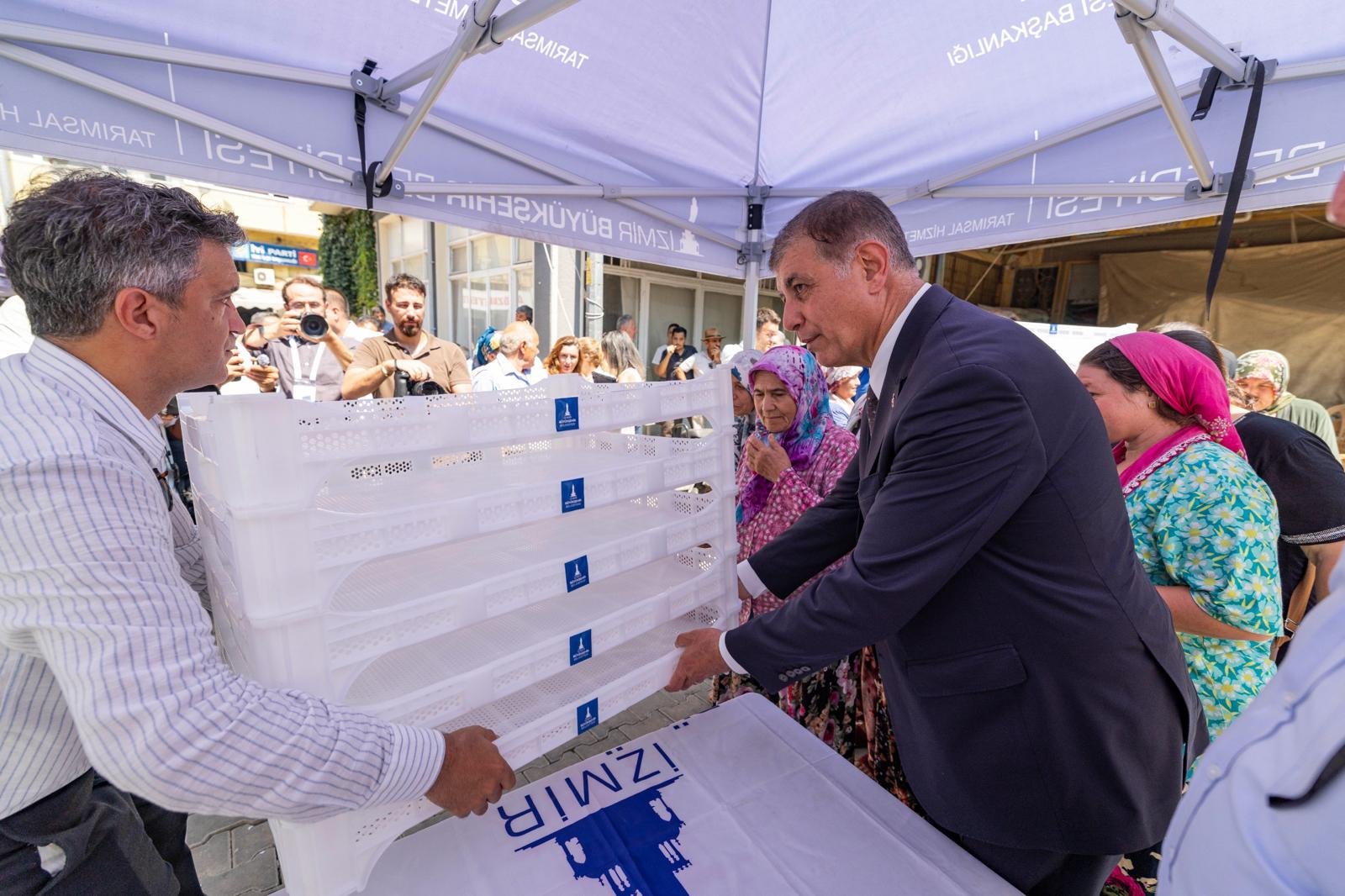 İzmir Büyükşehir Belediyesi’nden üreticiye kerevet desteği