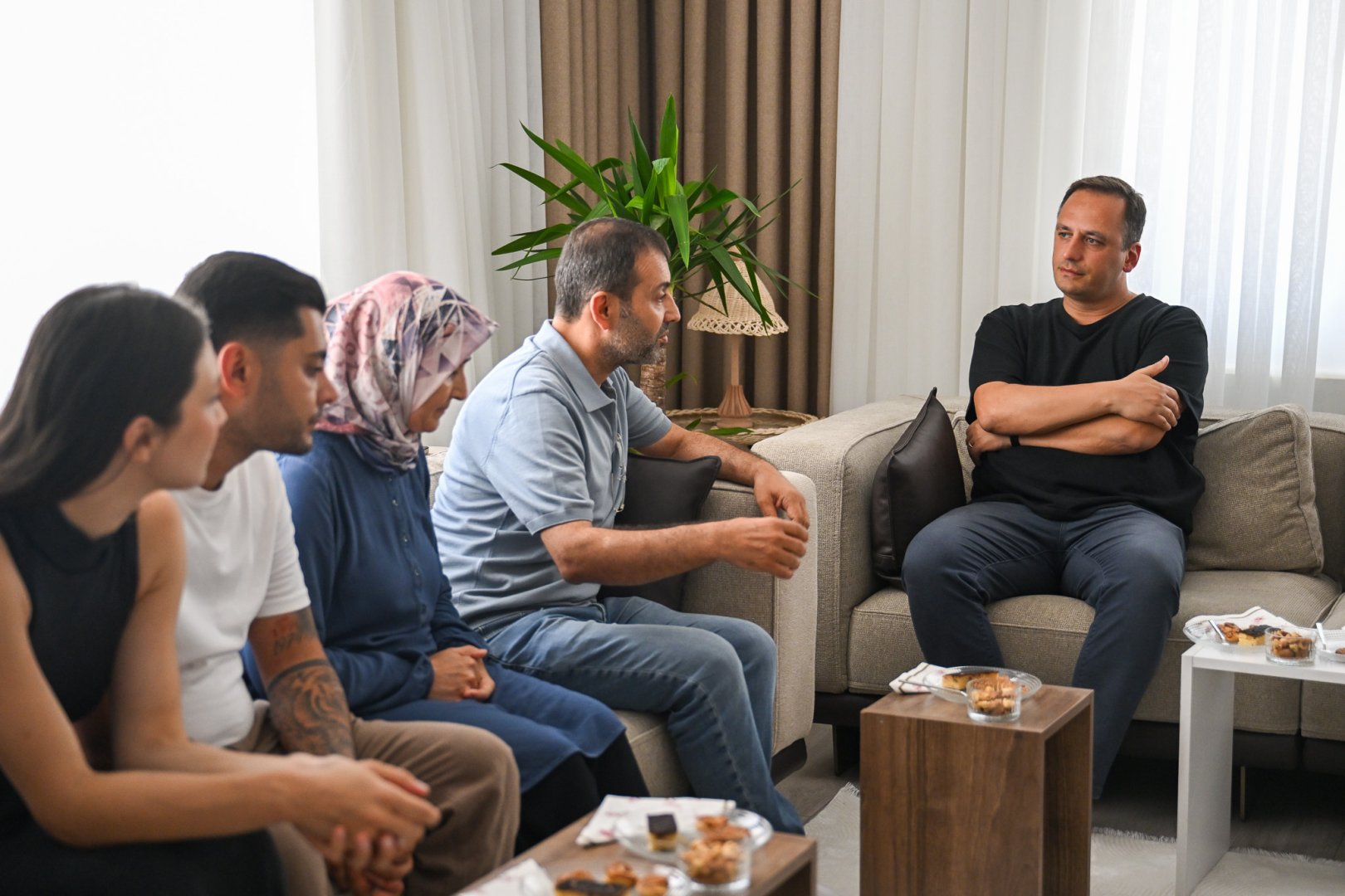 Başkan Eşki’den Bornovalı şehidin ailesine ziyaret