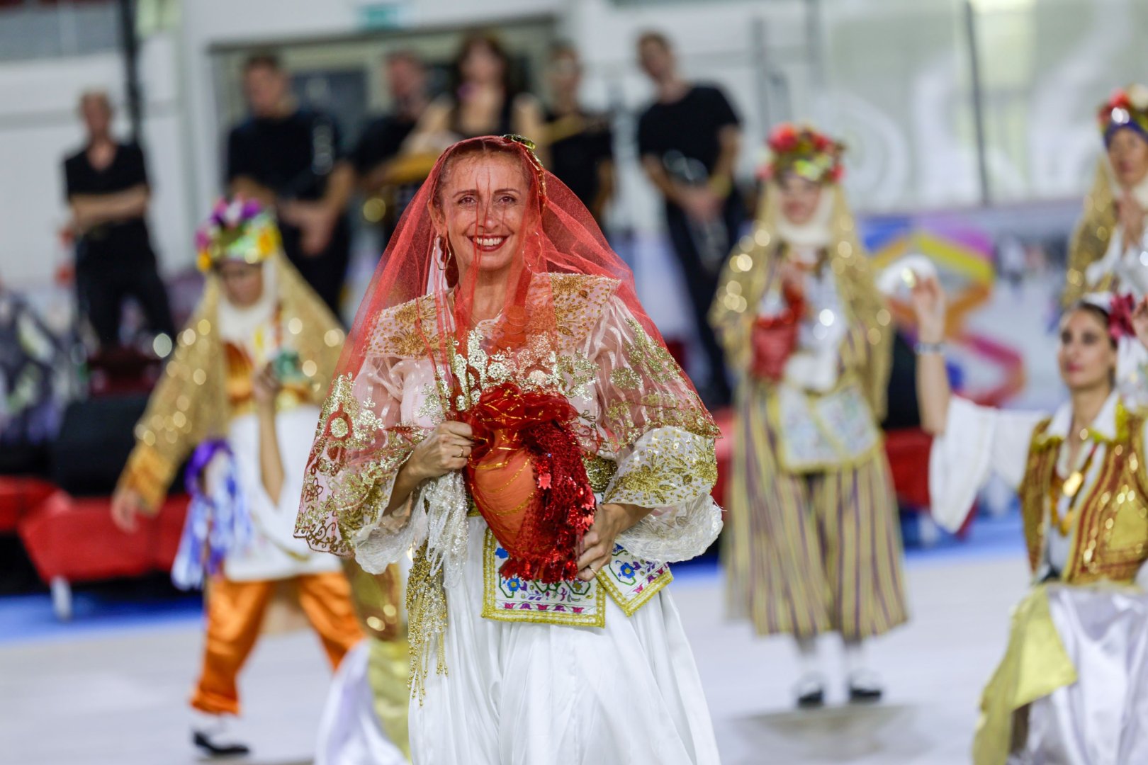 Büyükşehir’in Balkan dansları kursunda coşkulu final