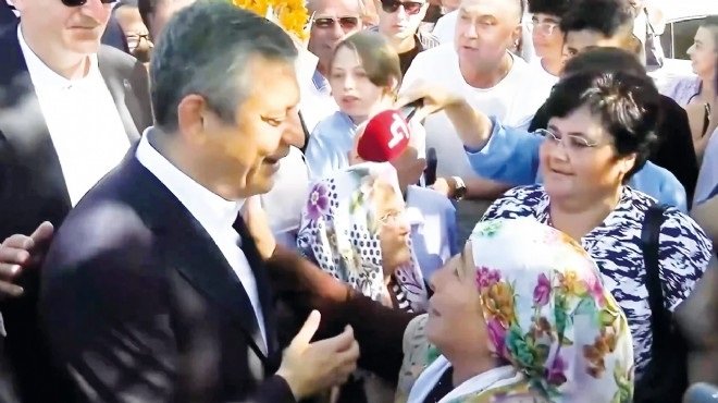 İzmirli Ayşe Teyze otobüs sürprizi sonrası konuştu: Sözümün arkasındayım Özel’in yanında olacağım!