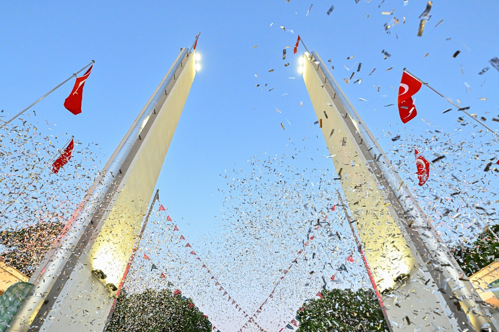 İEF’de eğlence ve sürprizler bir arada
