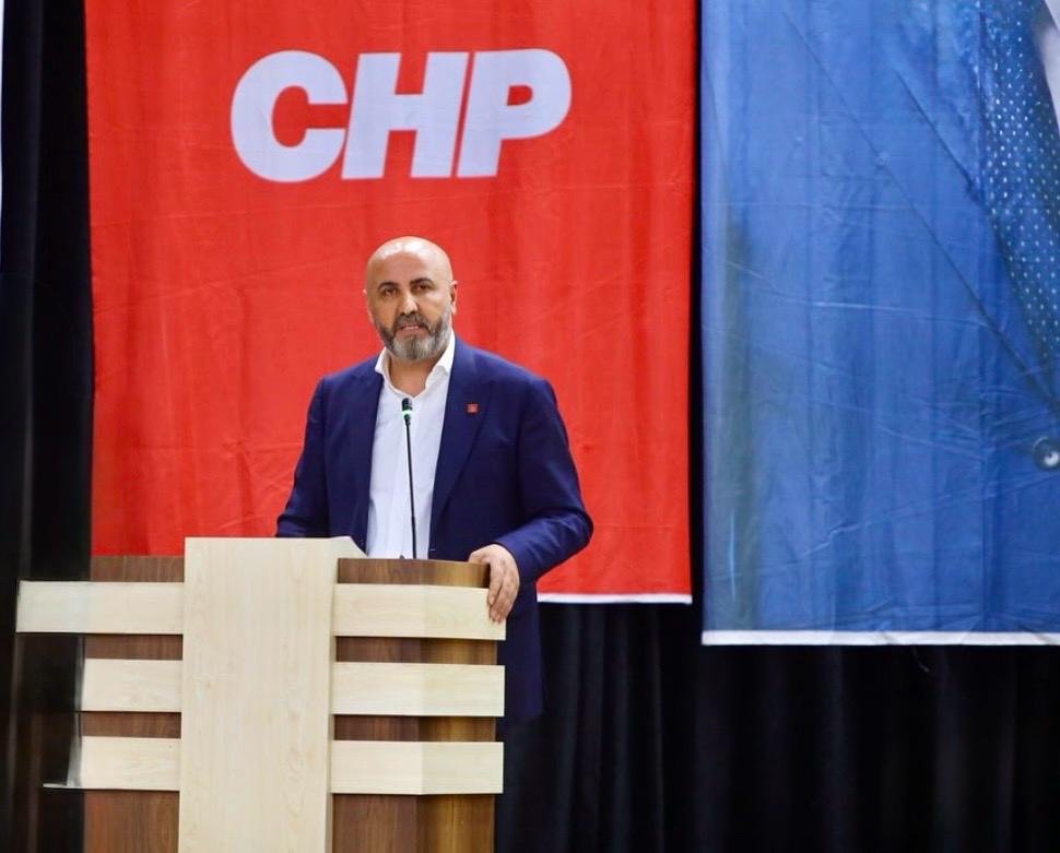CHP Karabağlar’da yeni yönetim belli oldu: Sözüpek’ten birlik ve beraberlik mesajı